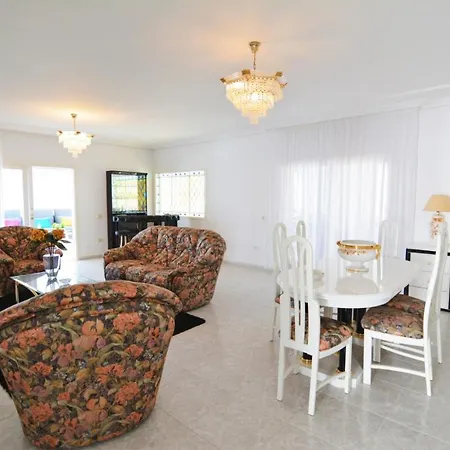Casa Carmela Chayofa